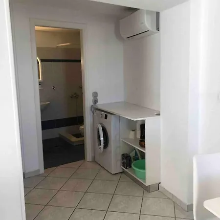 ισόγειο διαμέρισμα πίσω από το κάστρο, χώρα νάξος *